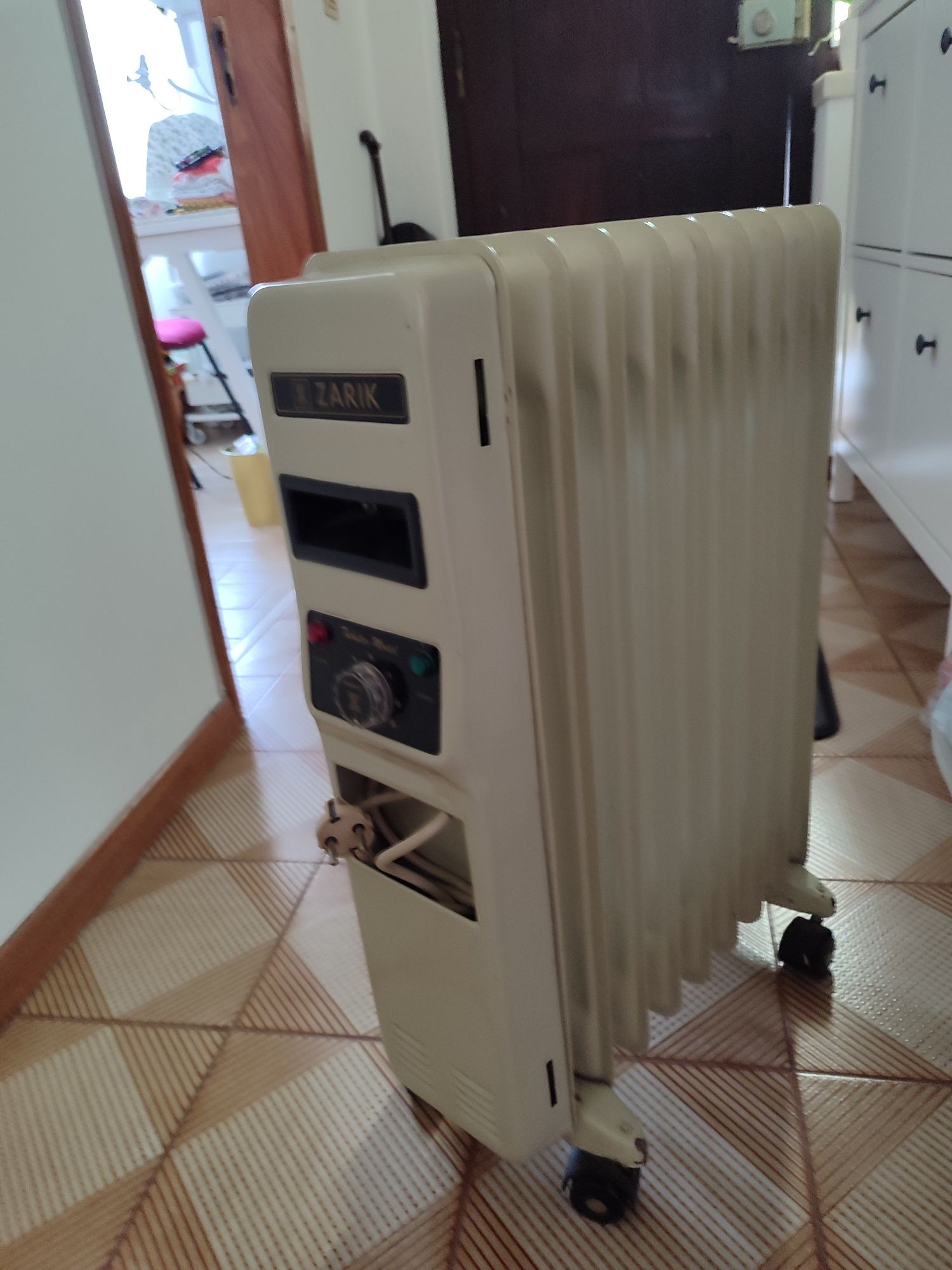 Irradiador de aquecimento tubular a óleo (9 elementos),