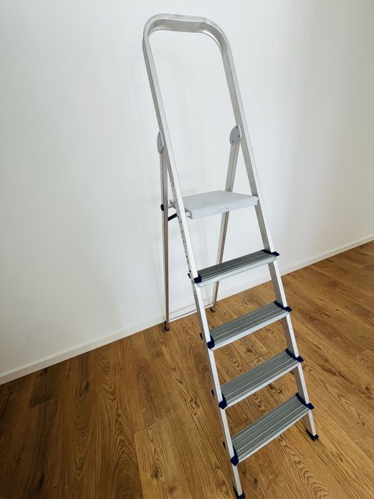 Escadote Aluminio 5 degraus