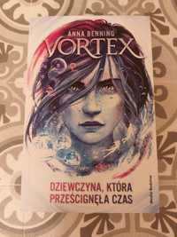 ,, Vortex. Dziewczyna, która prześcignęła czas " - Nowa Książka