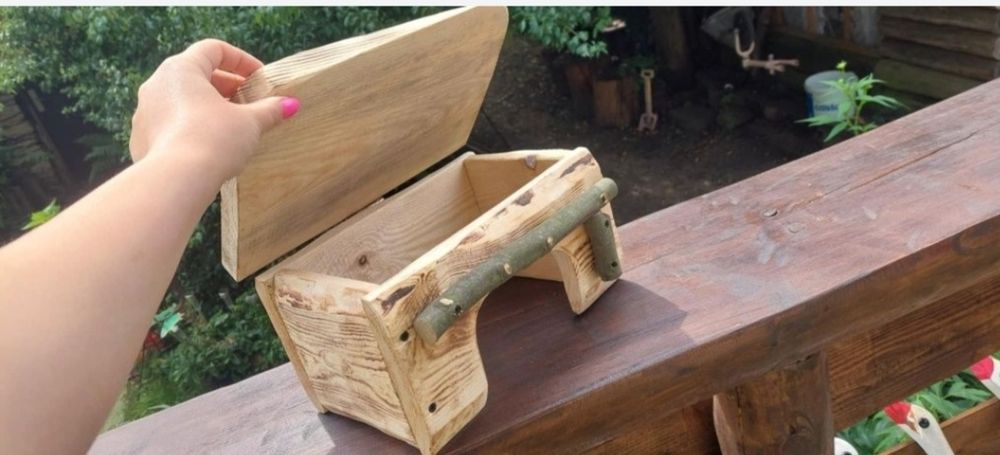 Dom dla żółwia z otwieranym dachem