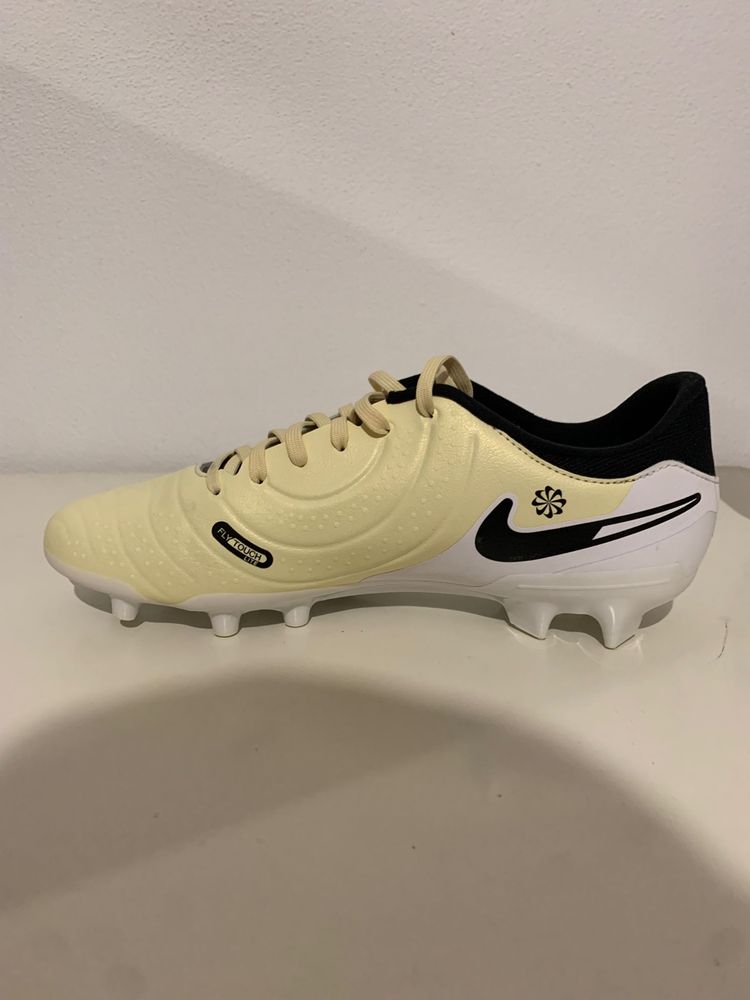 Chuteiras  nike tiempo legend