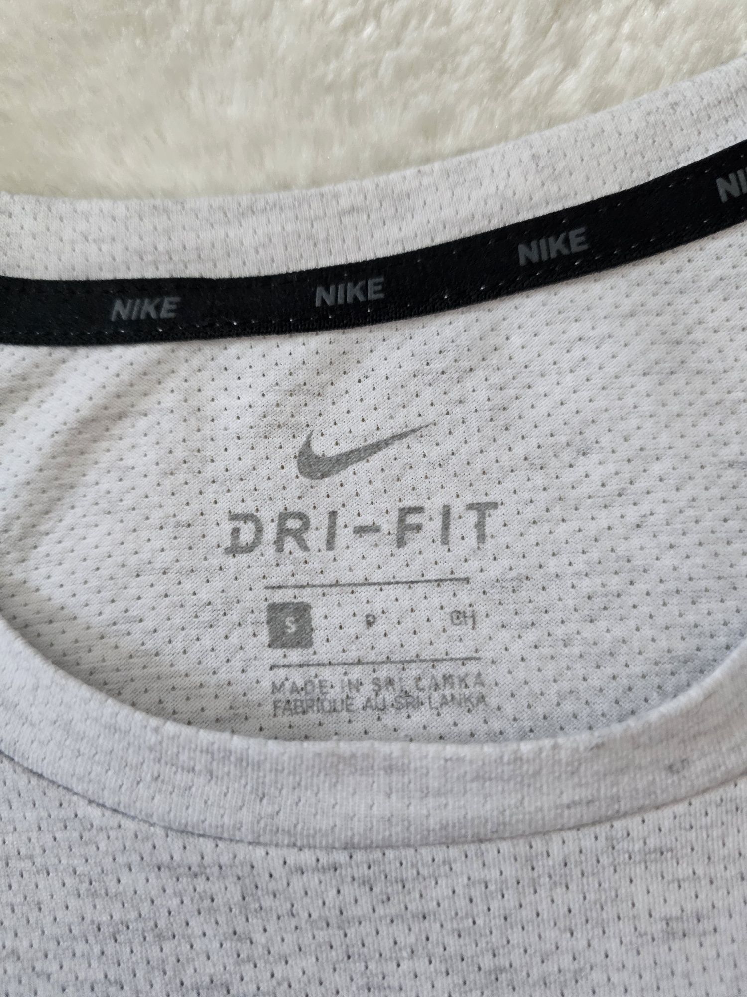 Koszulka Nike Dri-fit Rozmiar S Biała Logo Swoosh  T-Shirt Nike Swoosh