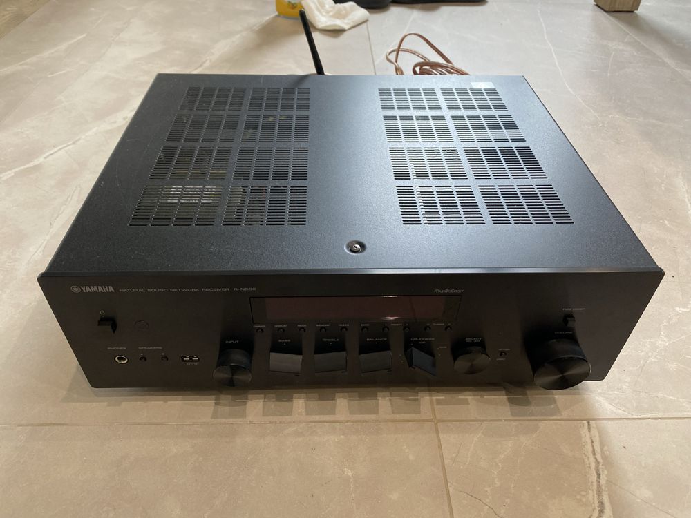 Amplituner yamaha rn602