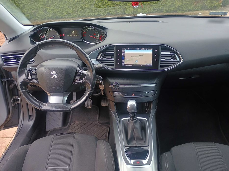 Peugeot 308 T9 1.6 THP FULL LED