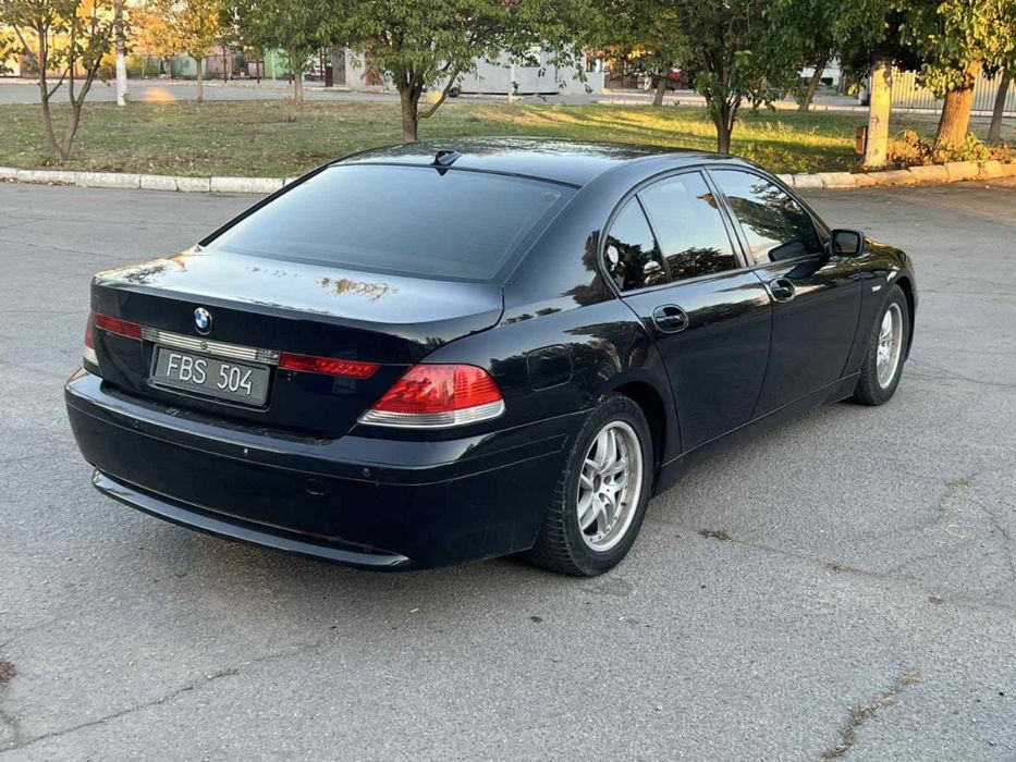 Бмв е65  в доброму стані