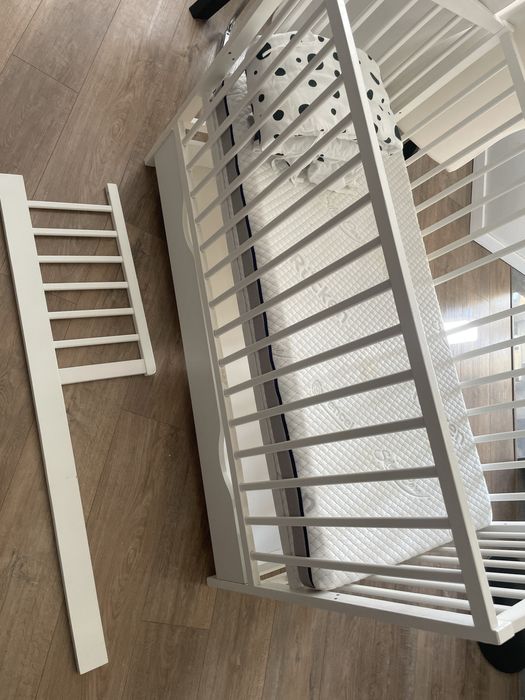 Sprzedam lozeczko niemowlece z dodatkamk