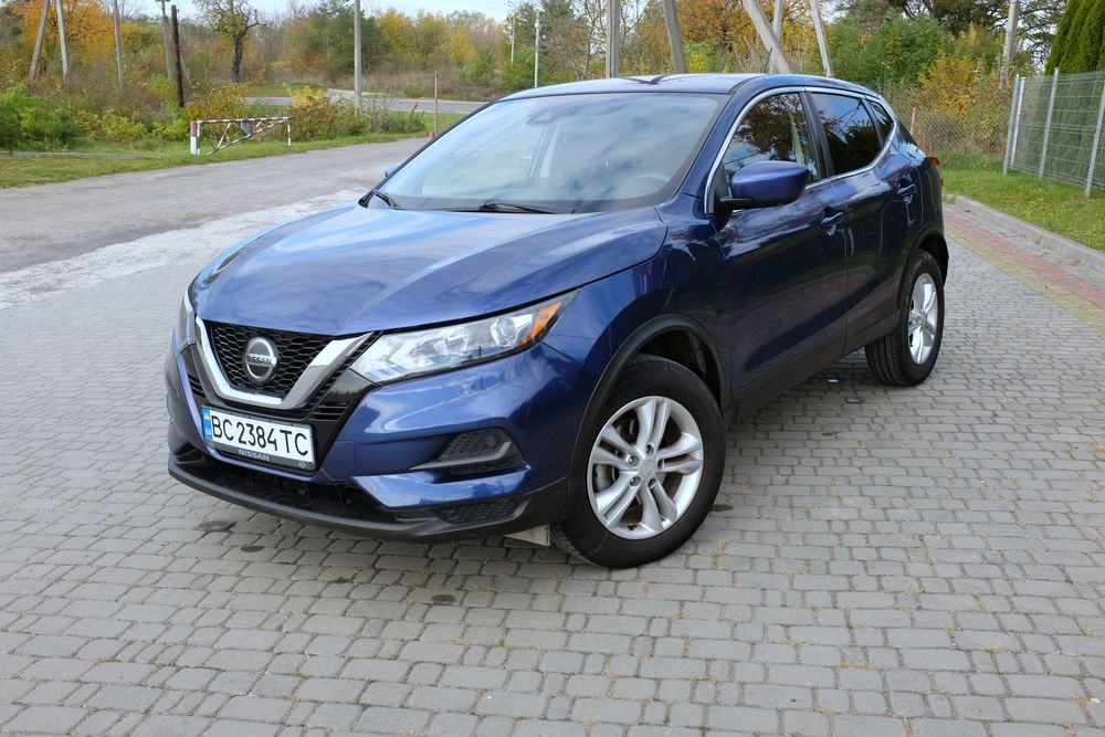 Продам nissan rogue sport 2020