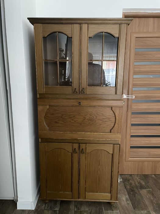 Solidna witryna / kredens z barkiem. Fronty LITE DREWNO