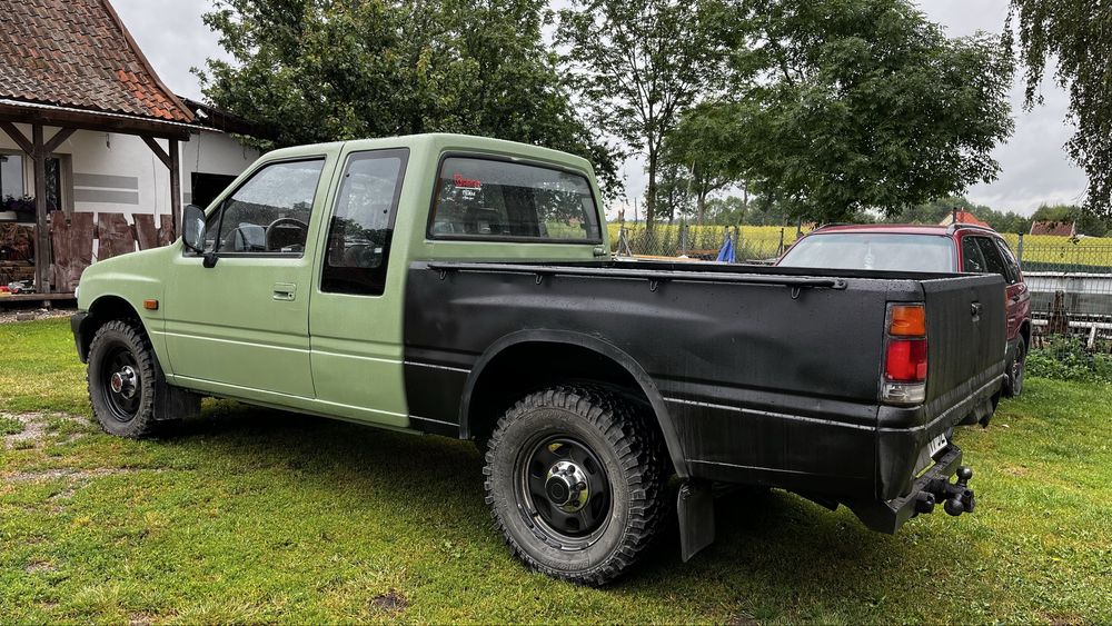 Opel Campo 2.3 Benzyna