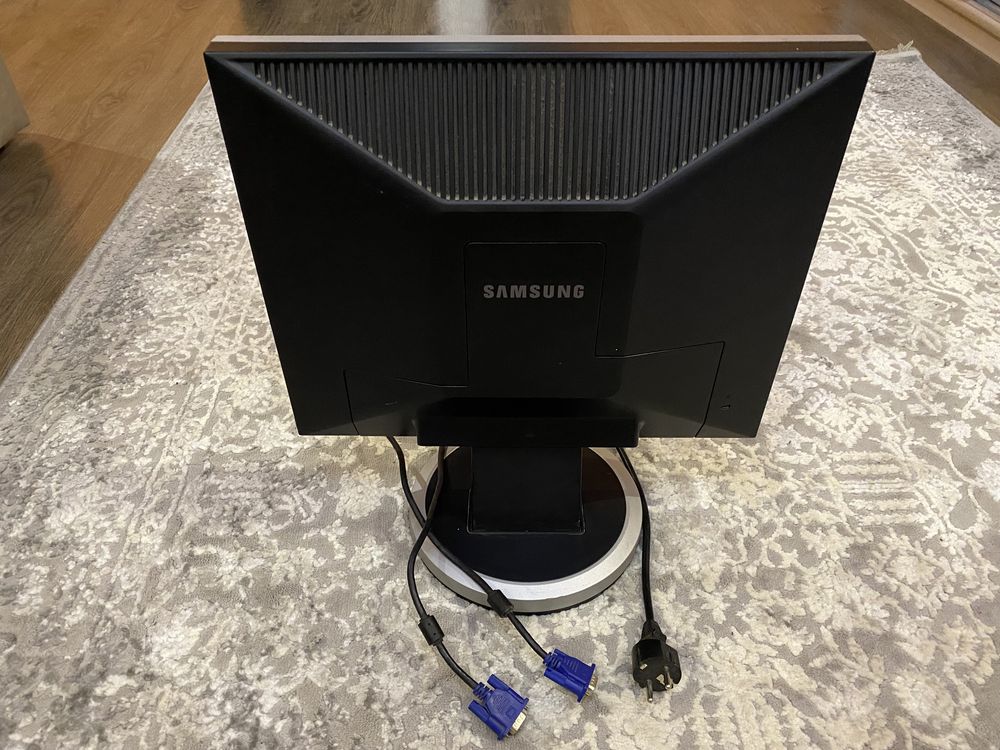 Монитор 19" Samsung 940N LS19HALKSB