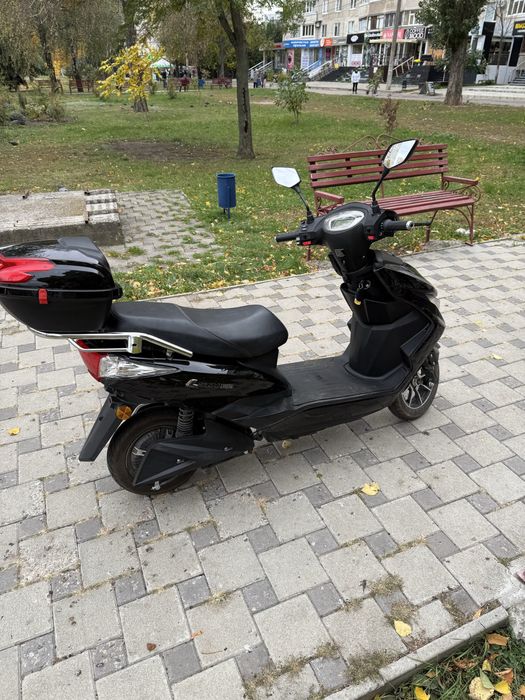 Электроскутер AIMA Journey Black