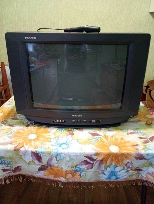 Продам телевизор
