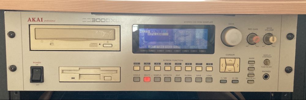 Akai Cd 3000XL para reparar