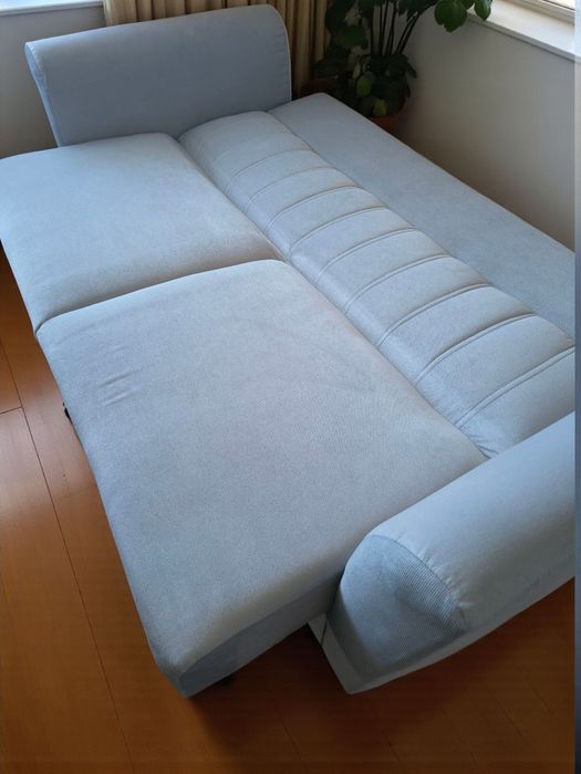 Rozkładana sofa dwuosobowa