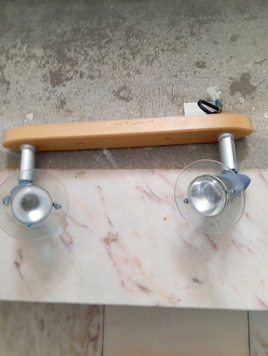 Candeeiro em madeira teto ou parede