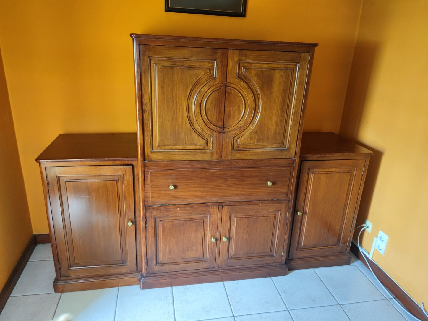 Móvel de madeira para sala