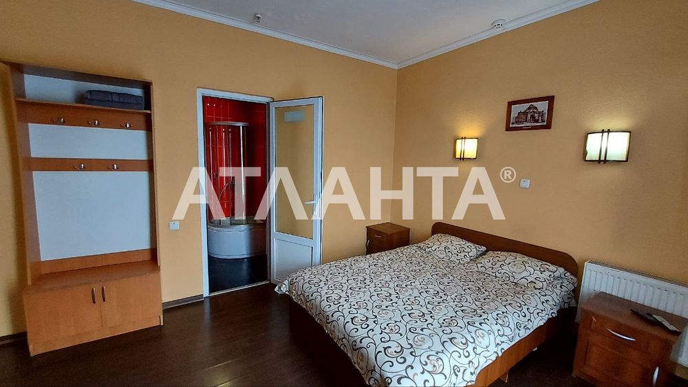 Земельна ділянка 26 соток з СТО, мийкою та готелем