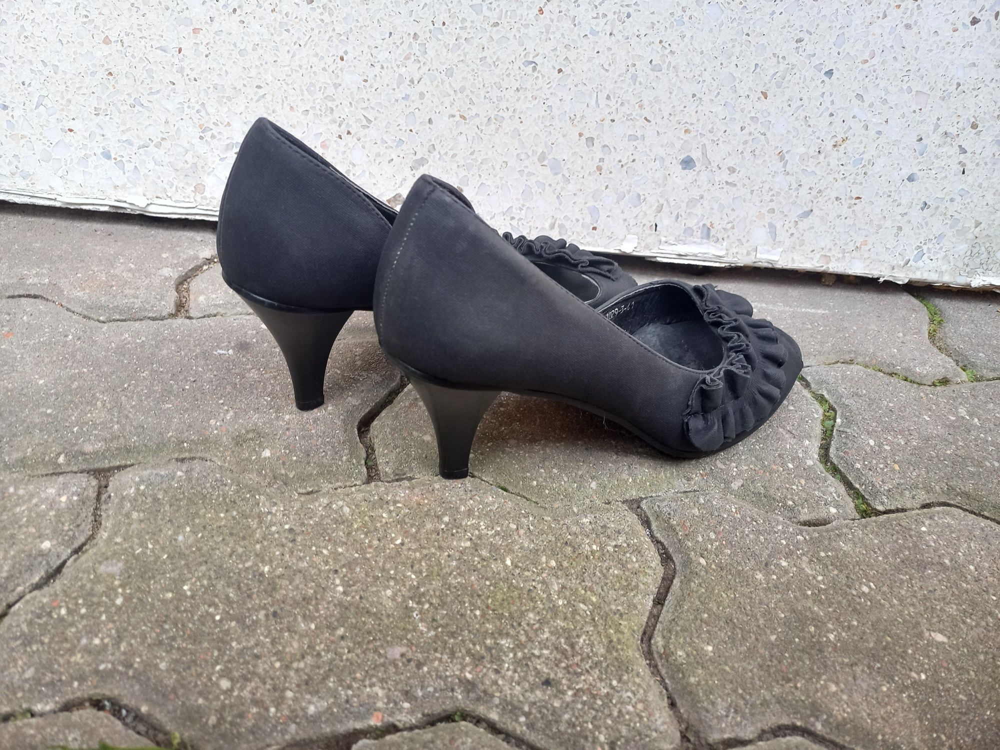 Czarne eleganckie buty (szpilki) damskie | r. 41 (26cm) | Sergio Leone