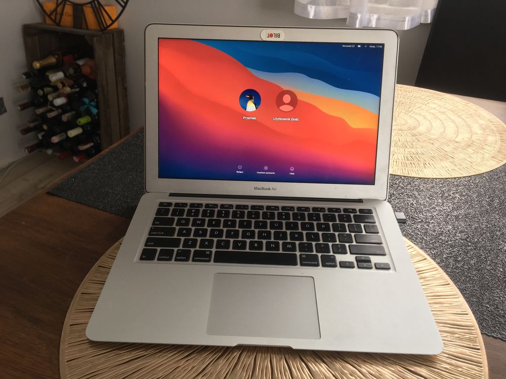 MacBook Air 13, intel i5