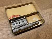 Maszynka do golenia Grom nie Gillette