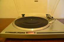 Gira discos Pioneer PL-100