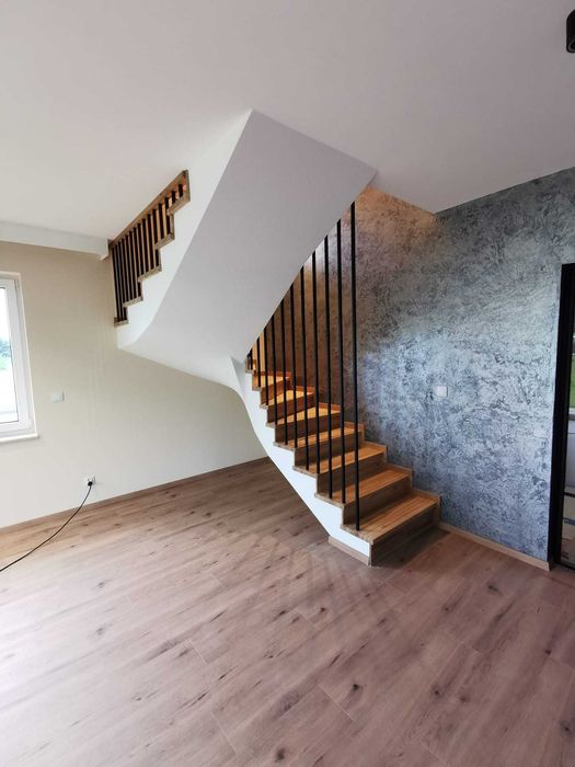 Schody drewniane na wymiar - klasyczne i dywanowe