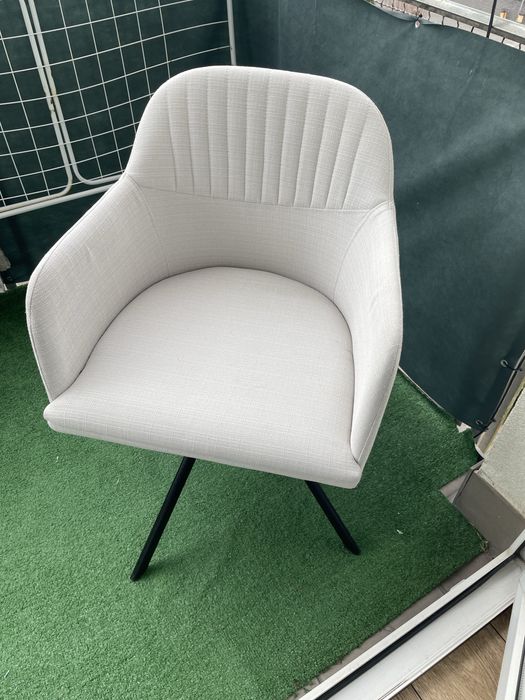 Fotel obrotowy. ODDAM ZA DARMO.Komorniki