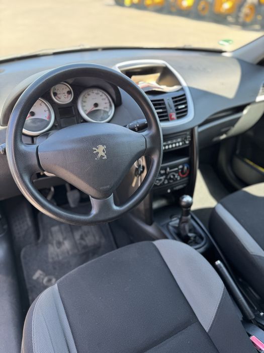 Peugeot 207 SW 1.4 бензин