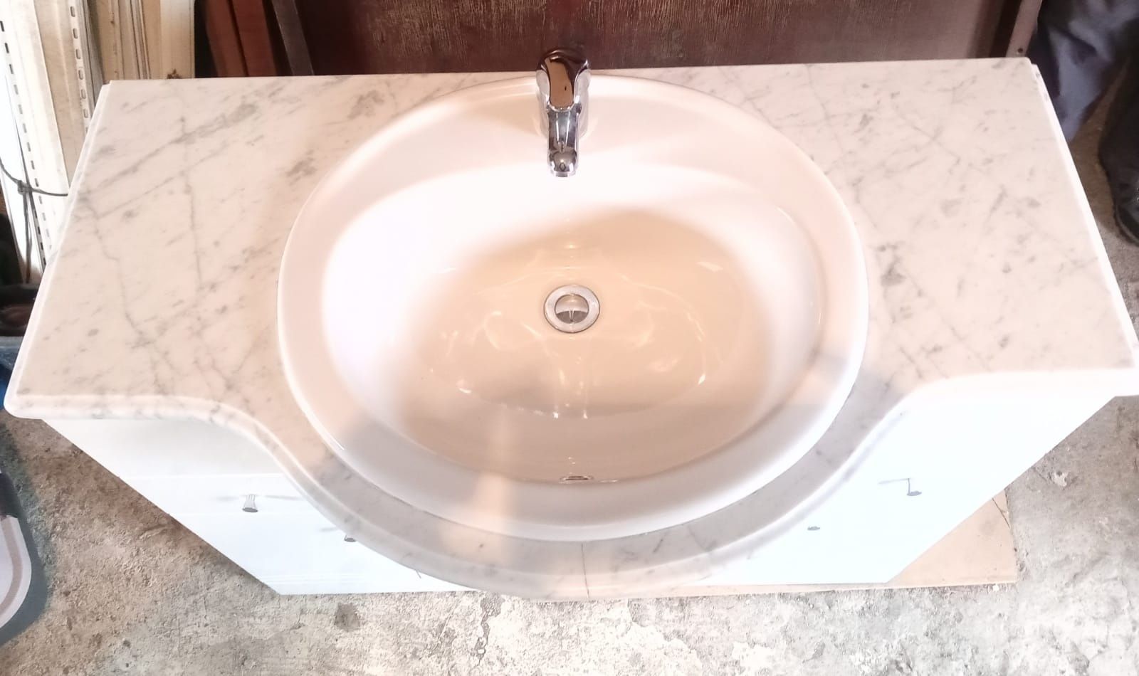 Móvel de casa de banho.