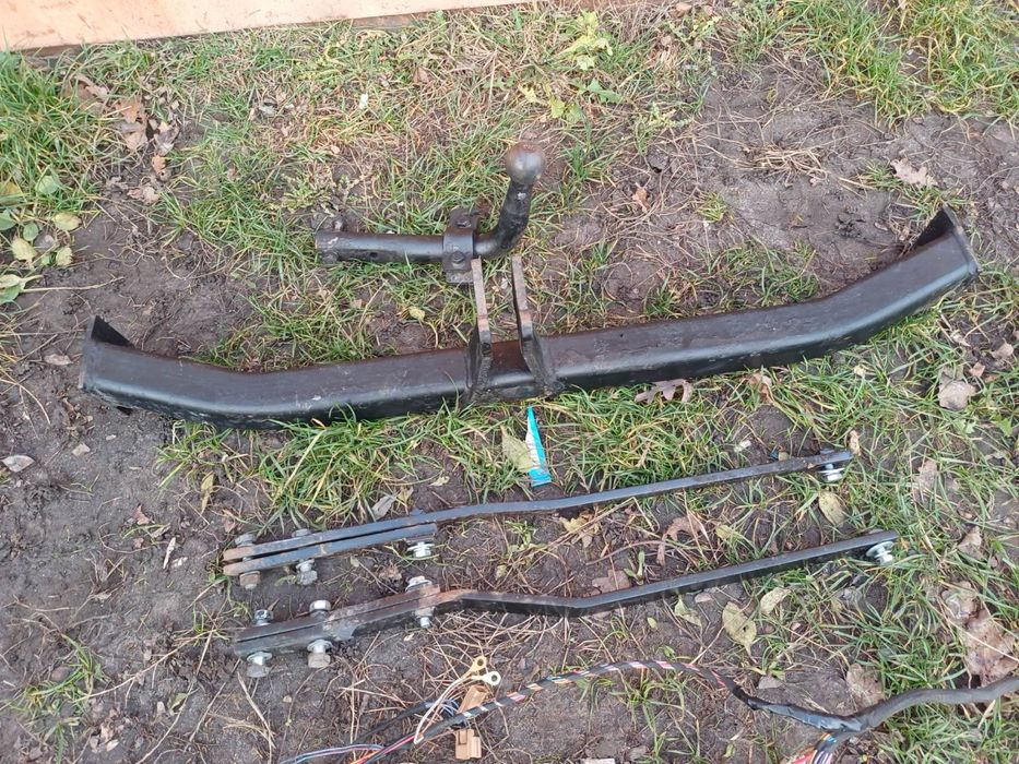 Фаркоп рено меган 3 з розеткою