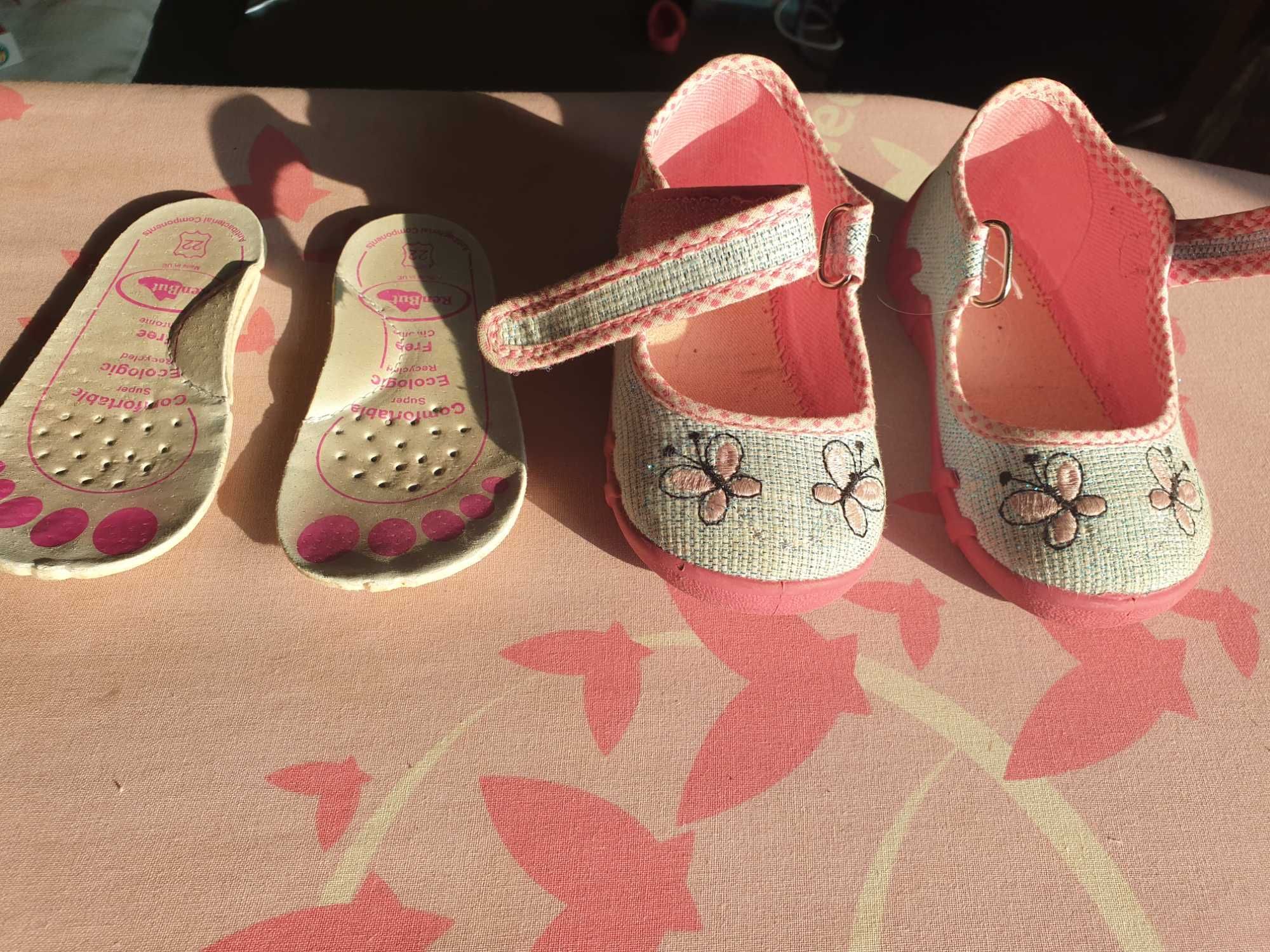 Buty /pantofle firmy RenBut 22 przedszkole