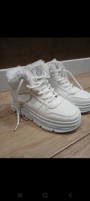 Buty zimowe 36 biale