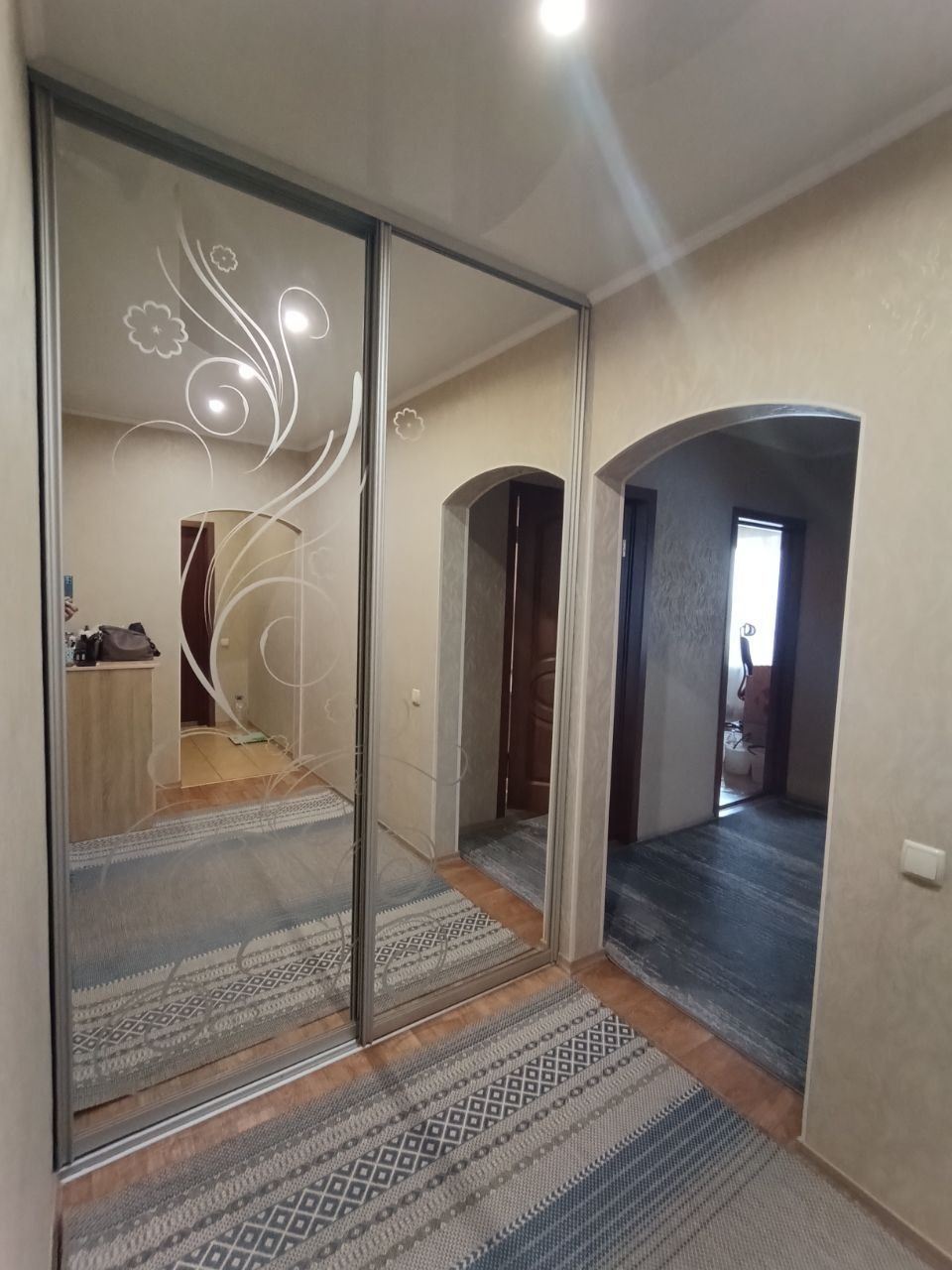З меблями і технікою 3к на Східному -3