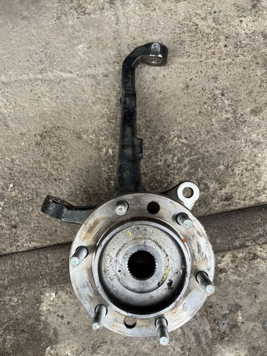 Peugeot Landtrek 2024 стойка, поворотний кулак, стойка