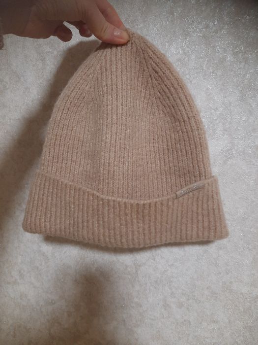 Шапка тепленька  беж