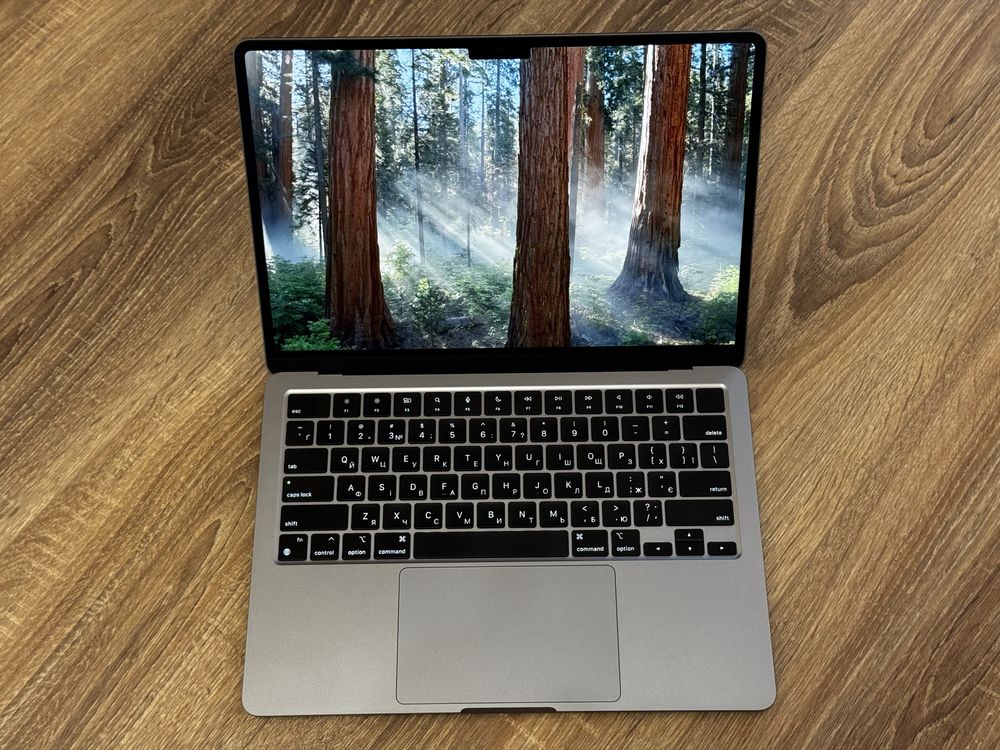 Macbook air M2 2022 8/512