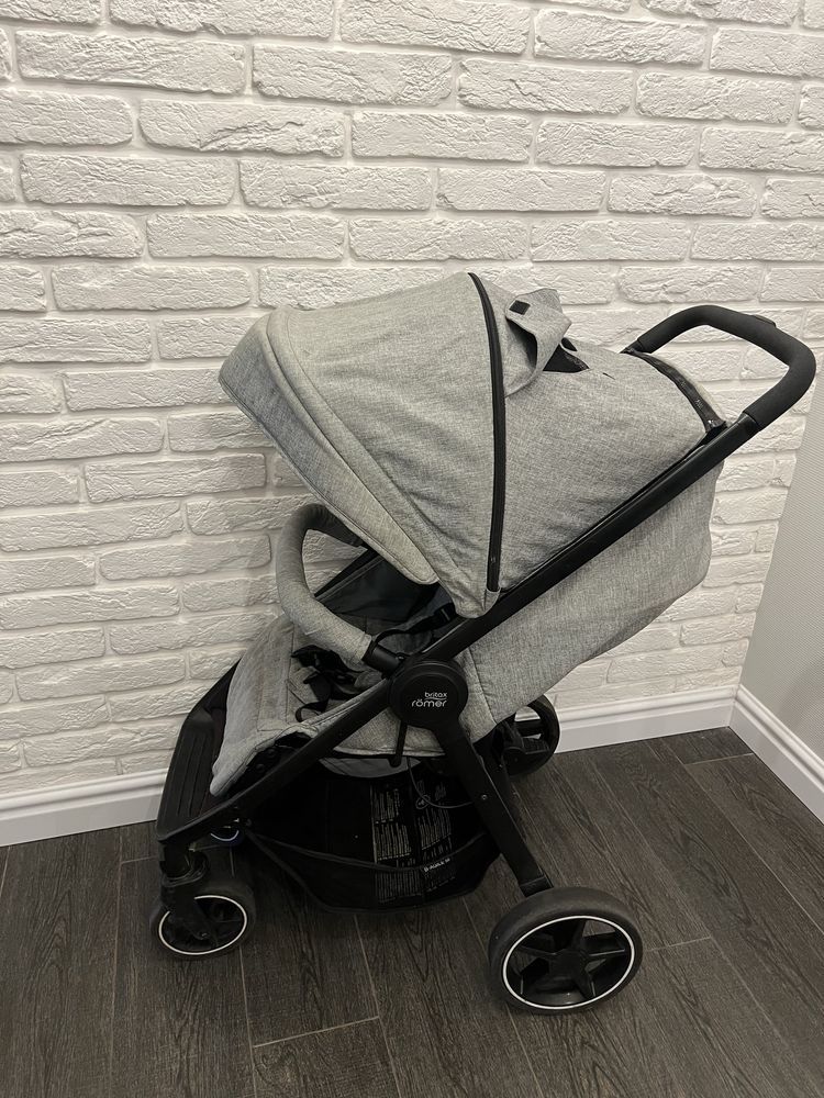 Прогулянкова коляска Britax Römer B-Agile M