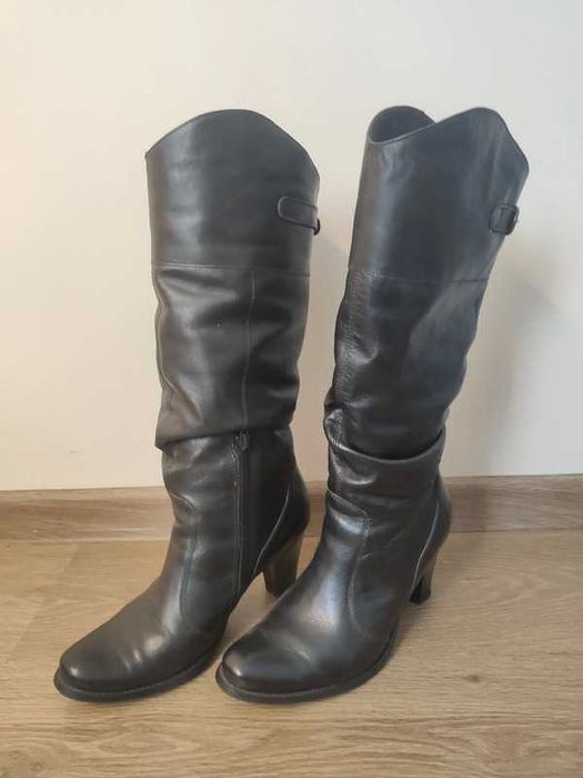 Sprzedam buty Kozaki skórzane