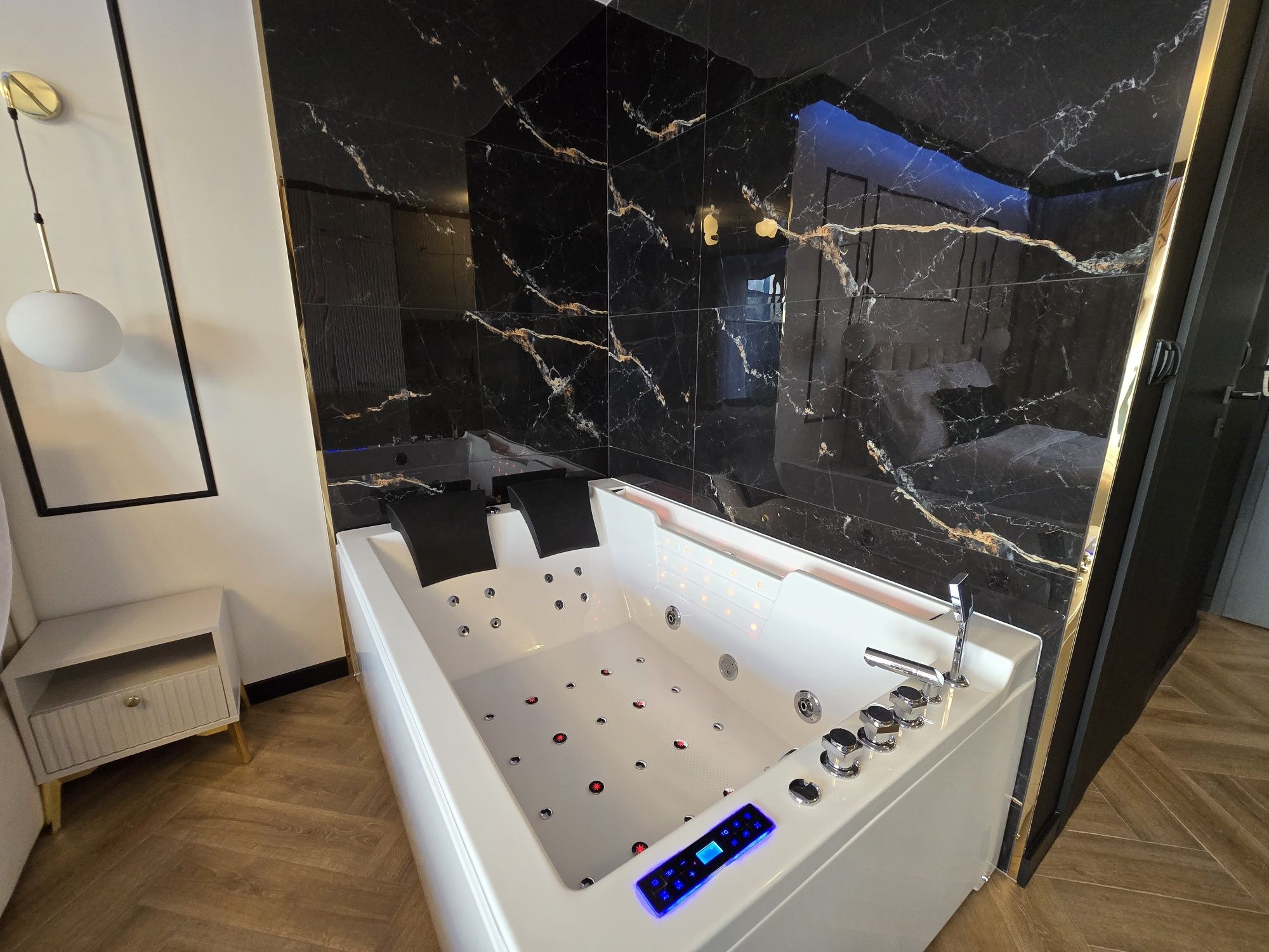 Apartament z jacuzzi nad Motławą