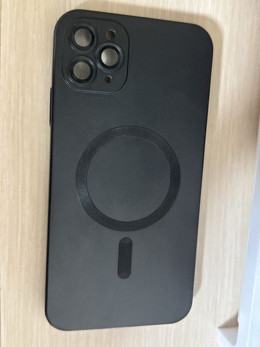 Чохол на iPhone 11 Pro Max з MagSafe та захистом камери