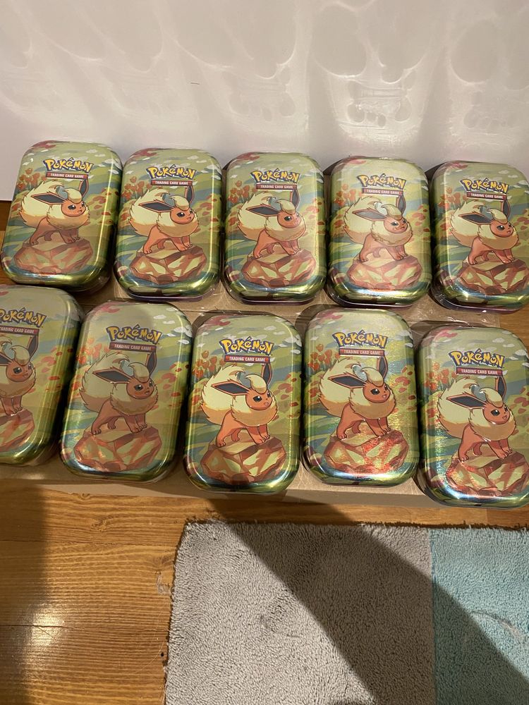 Pokemon prismatic evolutions mini tin flareon x10