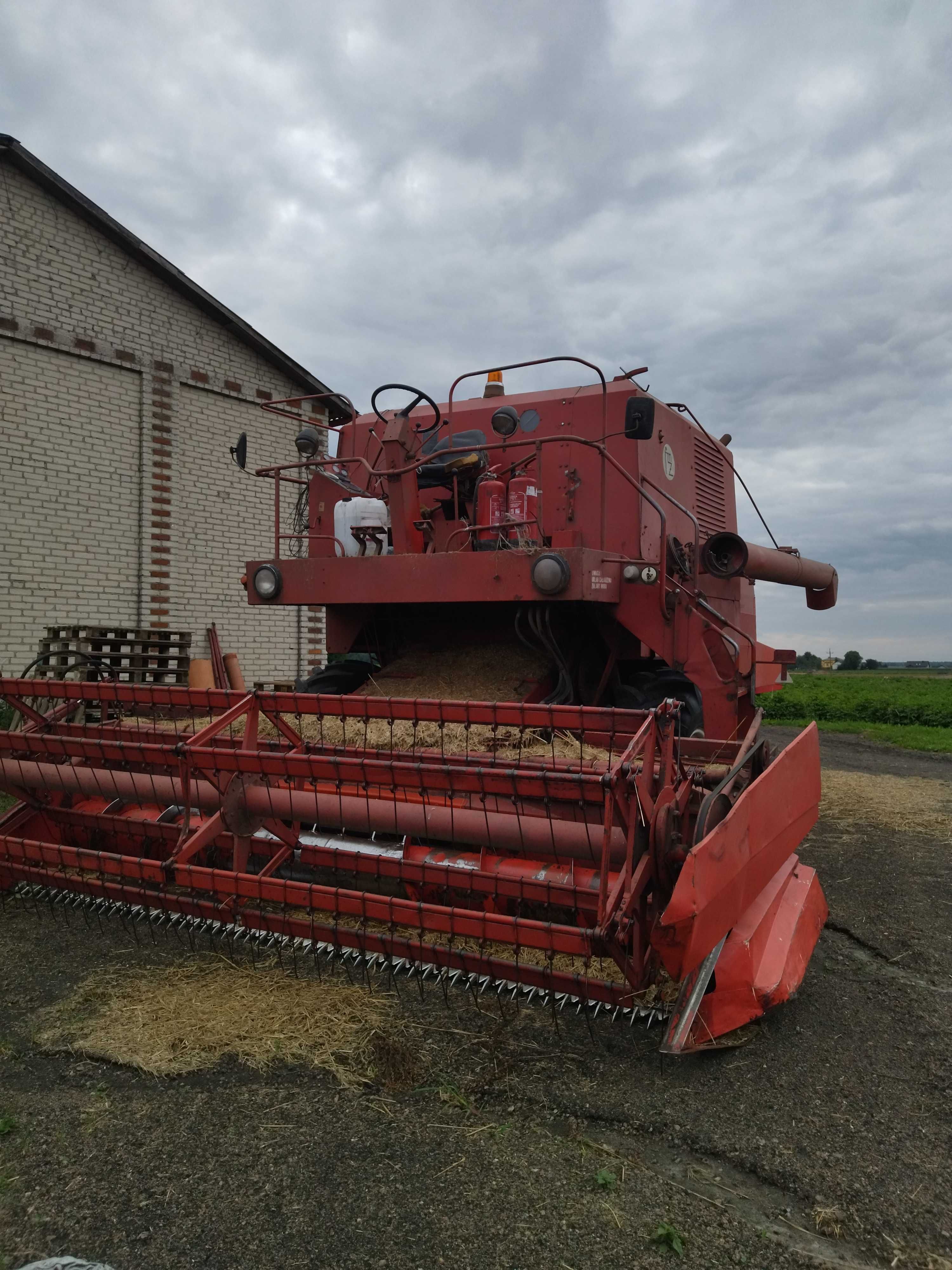 Bizon super z056/ z sieczkarnią i wózkem