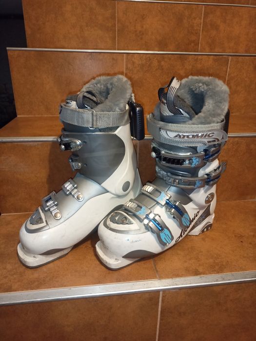 Buty narciarskie Atomic podgrzewane