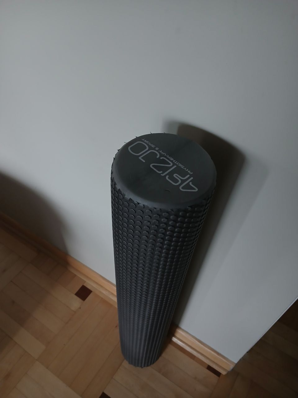 Wałek do masażu z wypustkami 90 cm szary