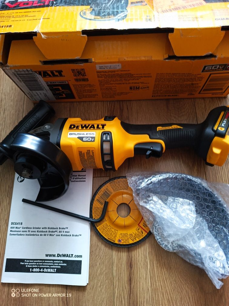 DeWalt DCG418 60V Flexvolt Brushless Angle Grinder