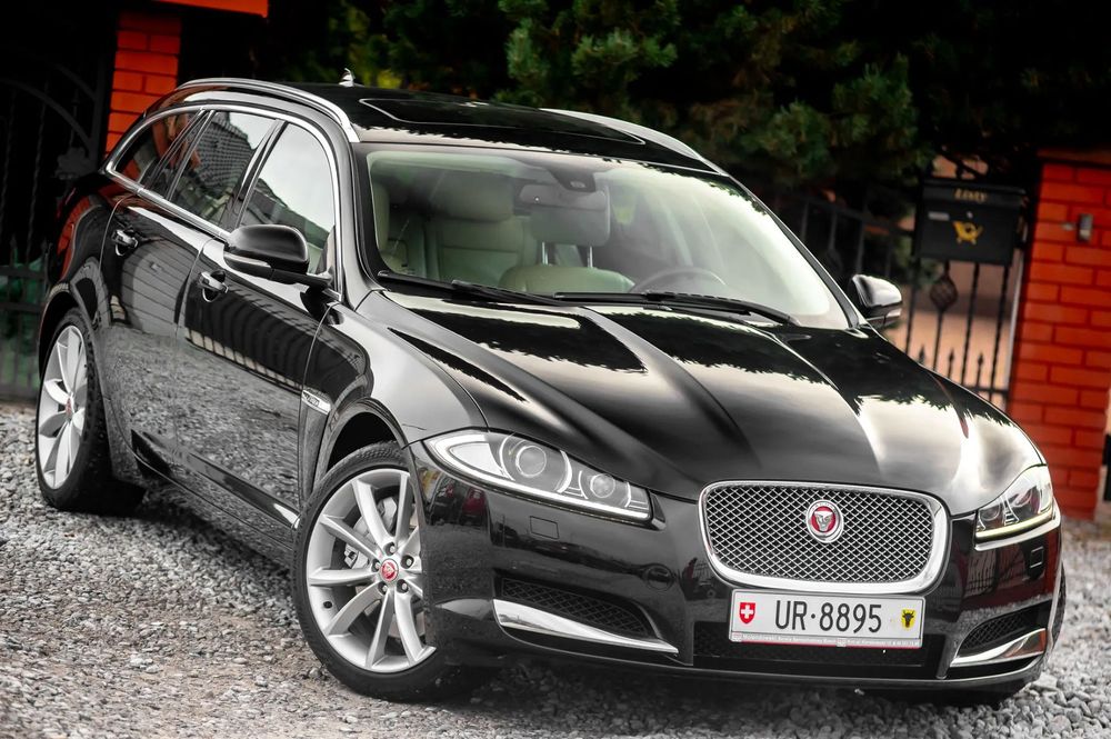 Jaguar XF 3,0 D Xenon Nawigacja Kamera Cofania Szyberdach Podgrzewane Fotele