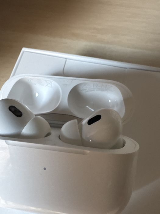 AirPods Pro 2generacie oryginalne w dobrym stanie 2024roku