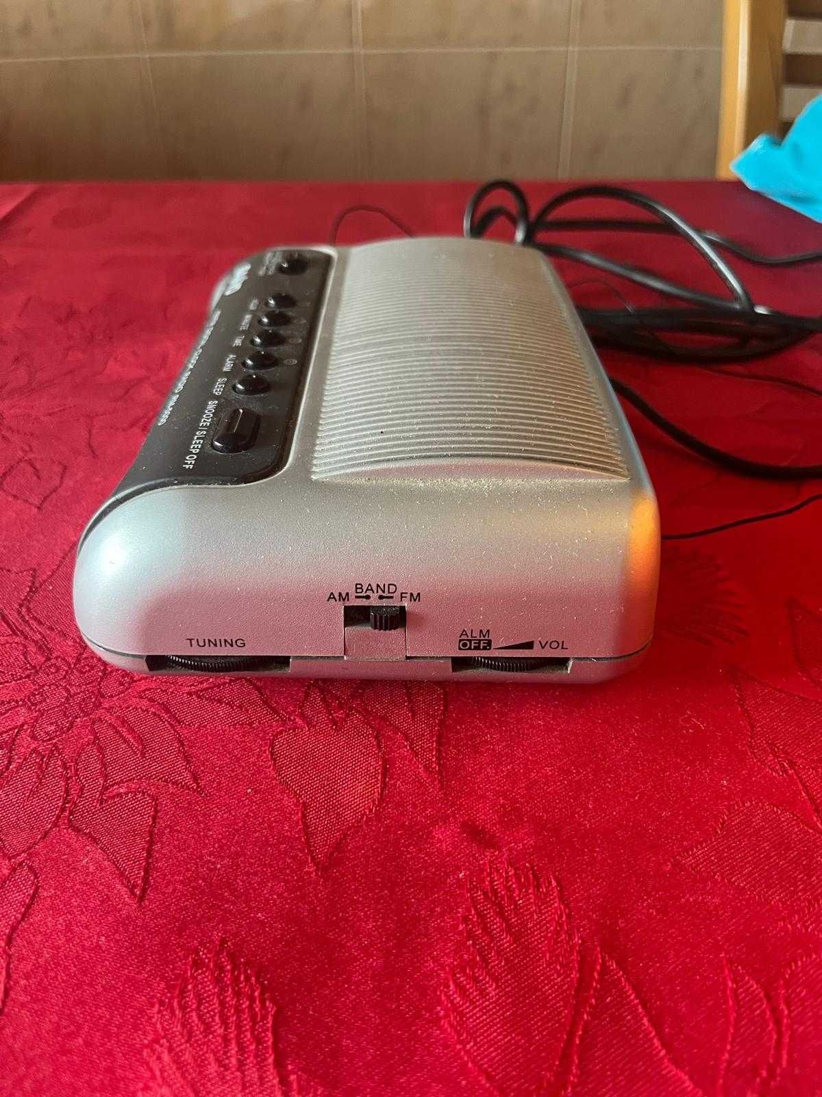 Radio despertador Sanyo
