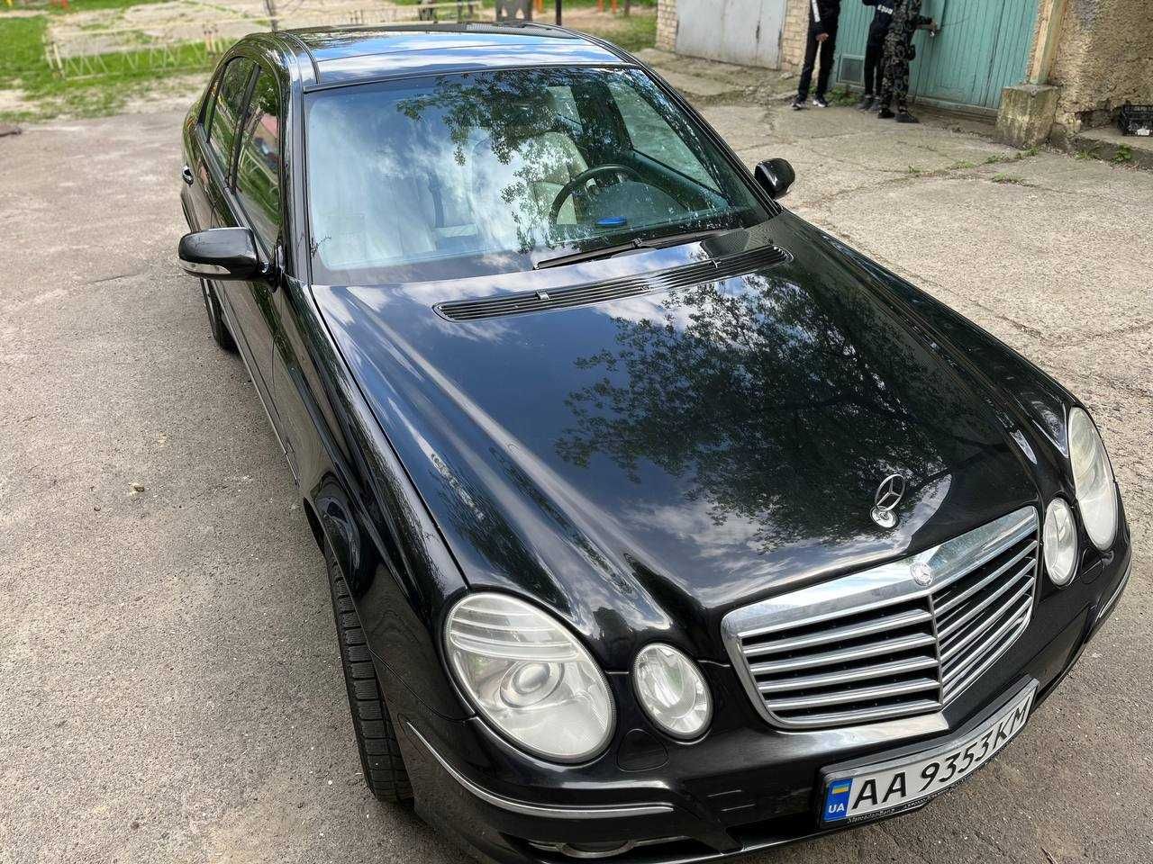 Mercedes-Benz E 280