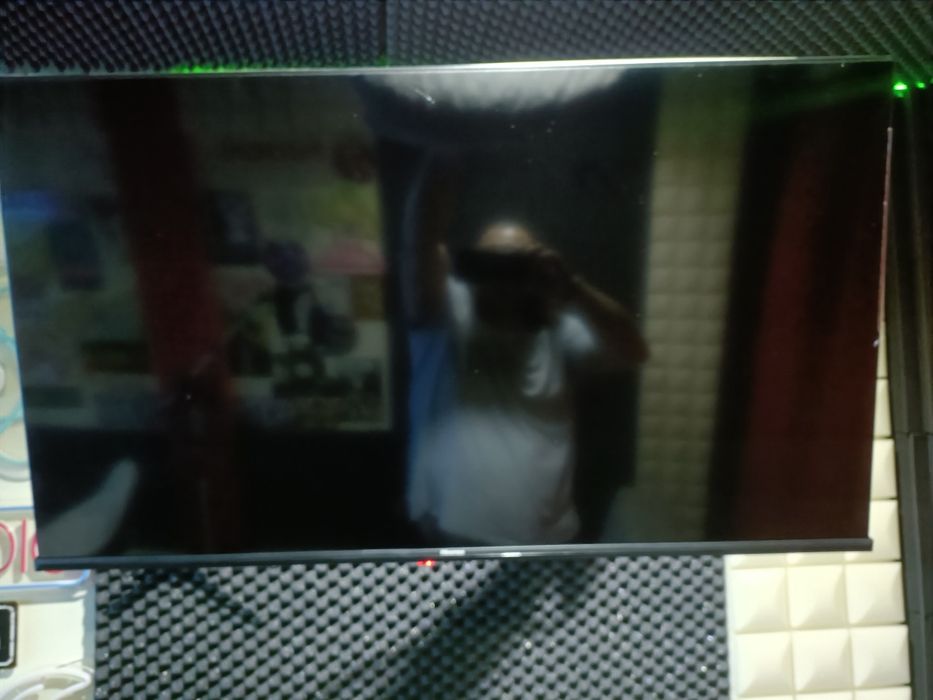 Hisense TV 40" 4K LED Wi-Fi